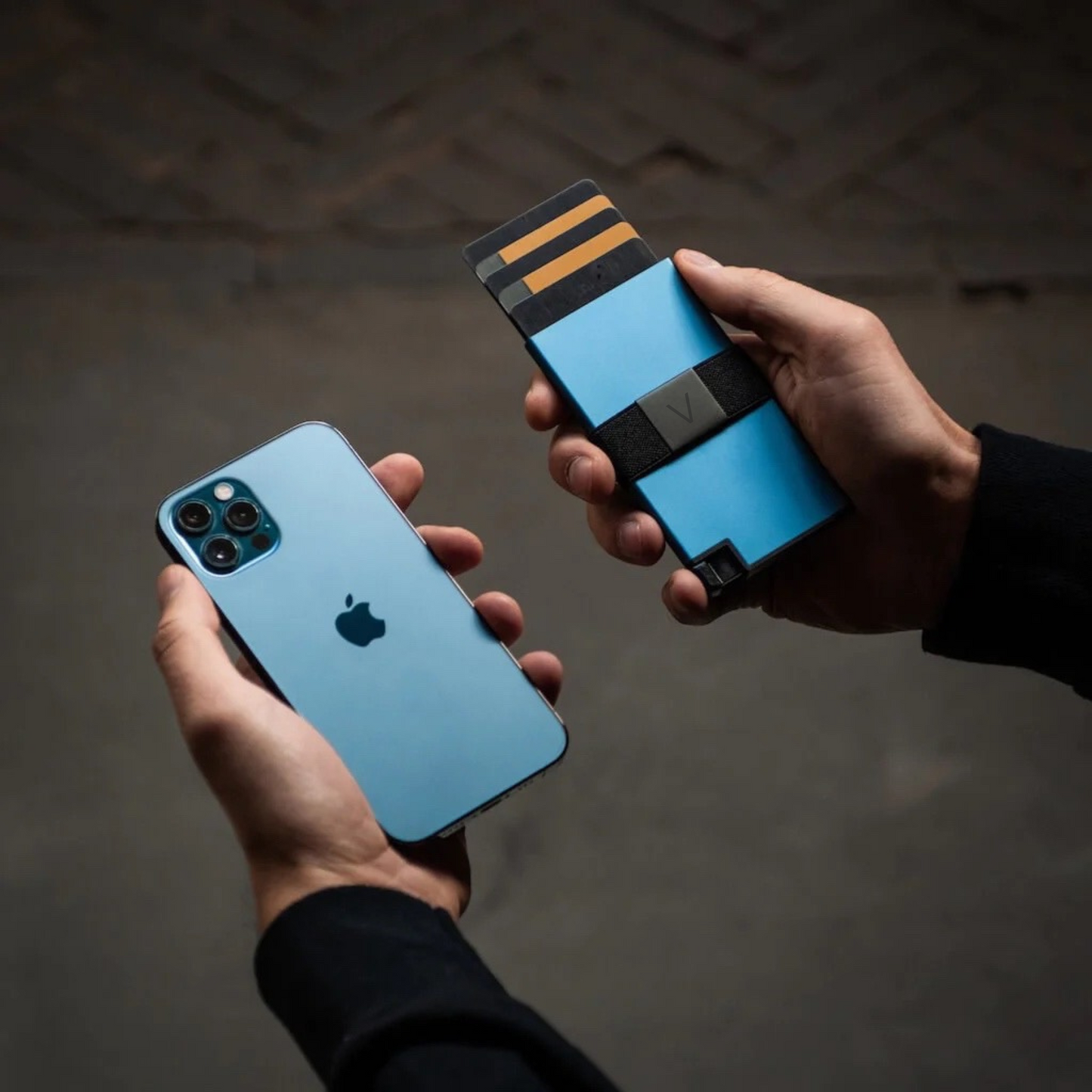 Aluminum Popup Smart Wallet By Villantto