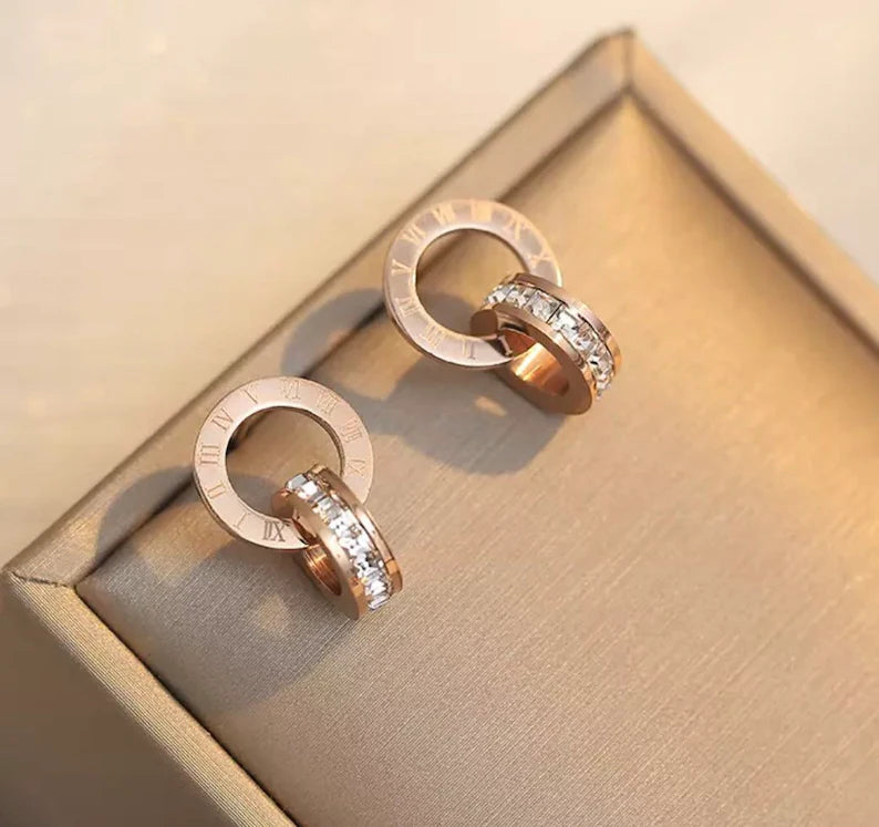 INTERLOCK EARINGS