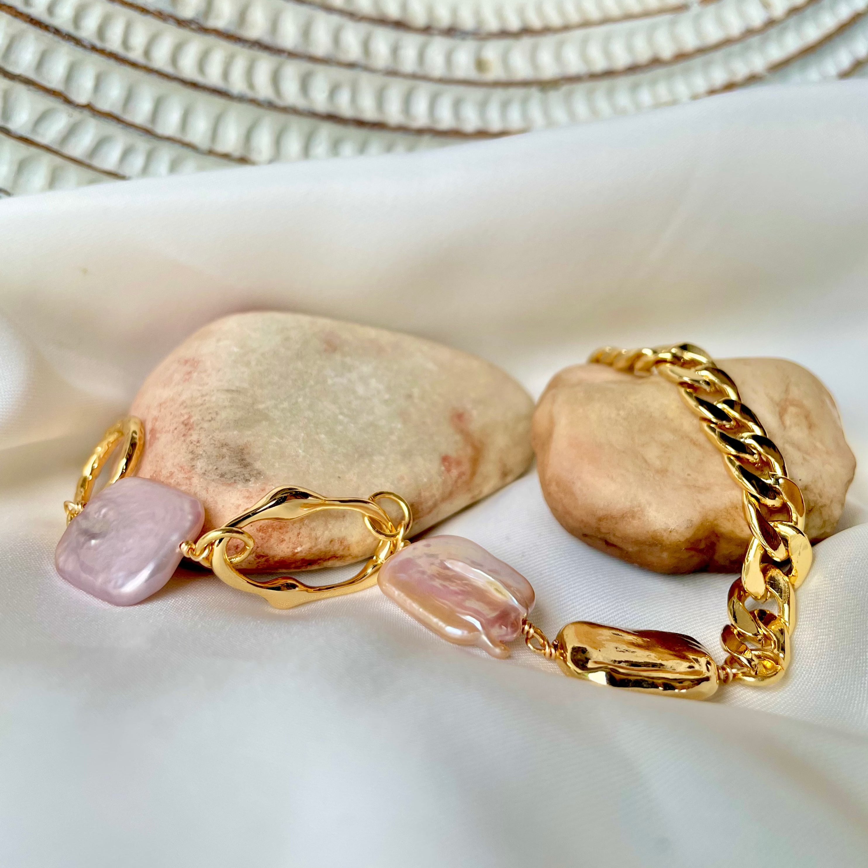 LILAC BRACELET