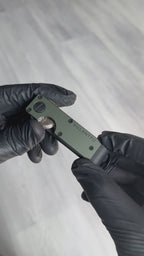 Villantto Smart Keycase – compact aluminum key organizer for men in Pakistan, holds up to 6 keys with sleek, minimalist design – perfect gift for men in Pakistan
