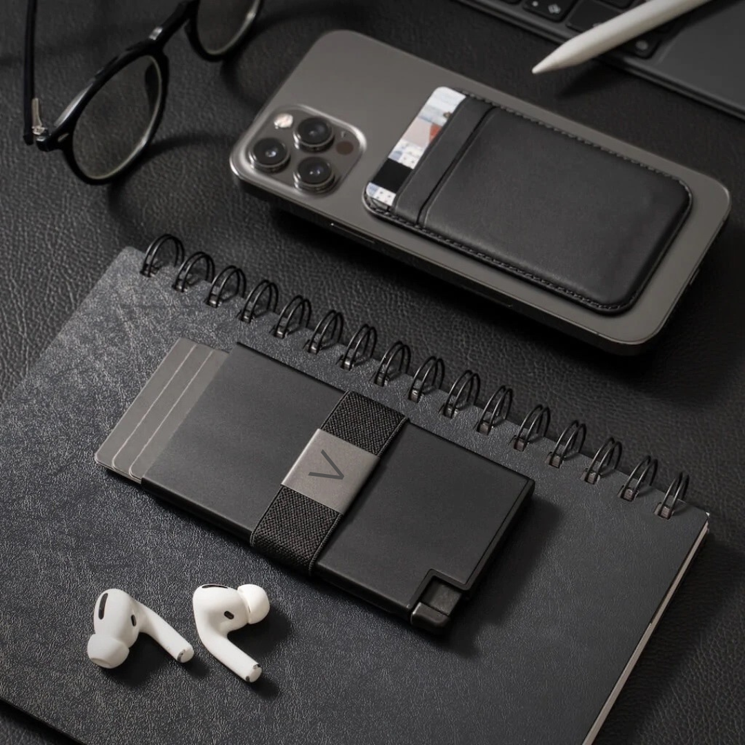 Villantto premium aluminum smart wallet for men in Pakistan – RFID-blocking, slim, minimalist design for cards and cash